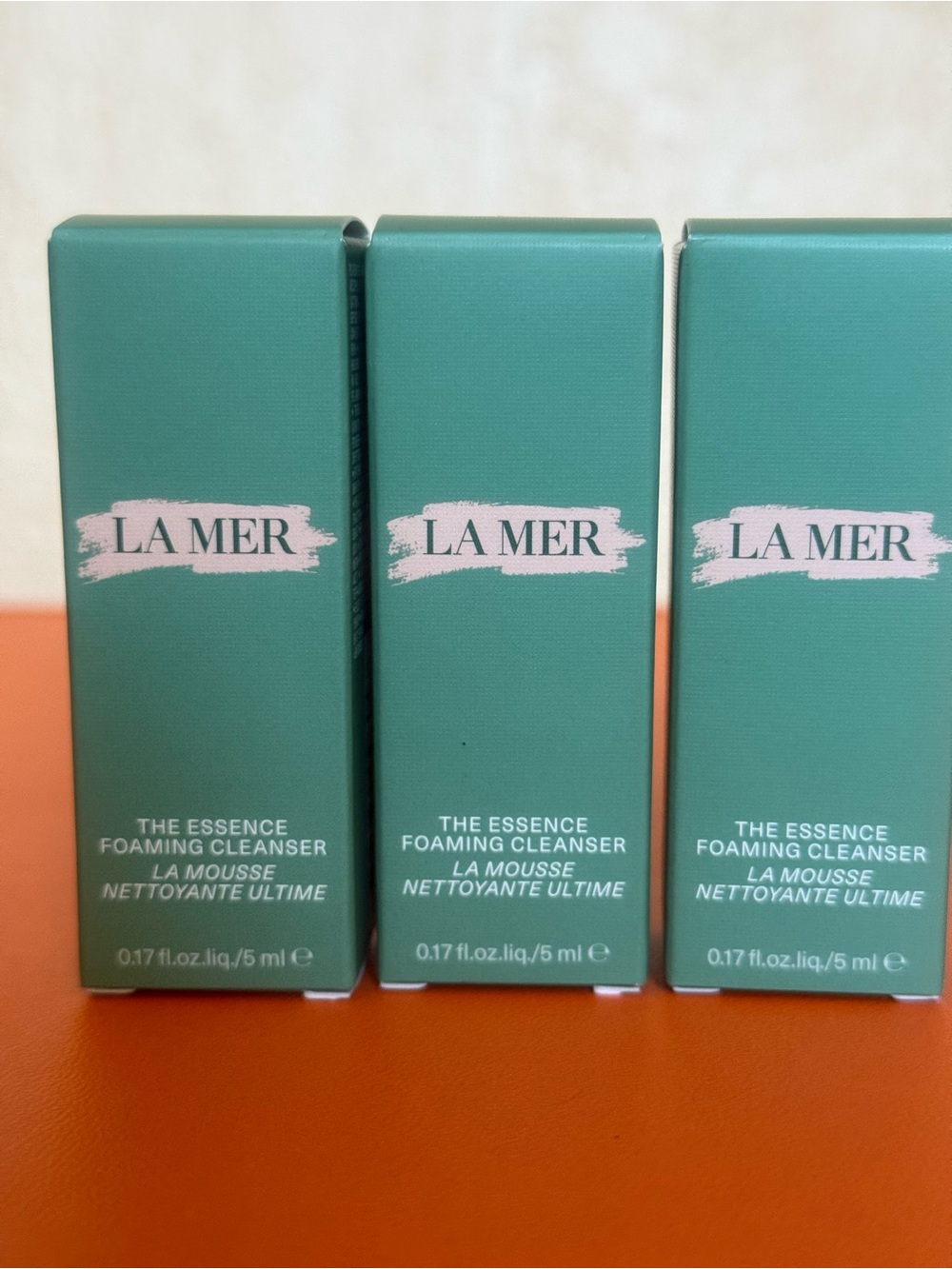 La Mer The Essence Foaming Clean- teal packaging